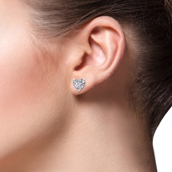 Pretty Heart Shaped Ladies Sterling Silver Womens Iced Stud Screw Back Earrings - Picture 3 of 4